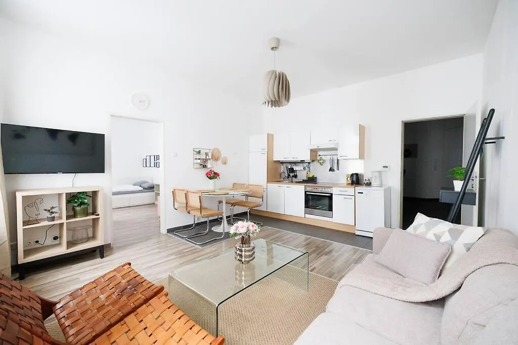 Stylish Haven-Near Brunnenmarkt Vienna Apartment