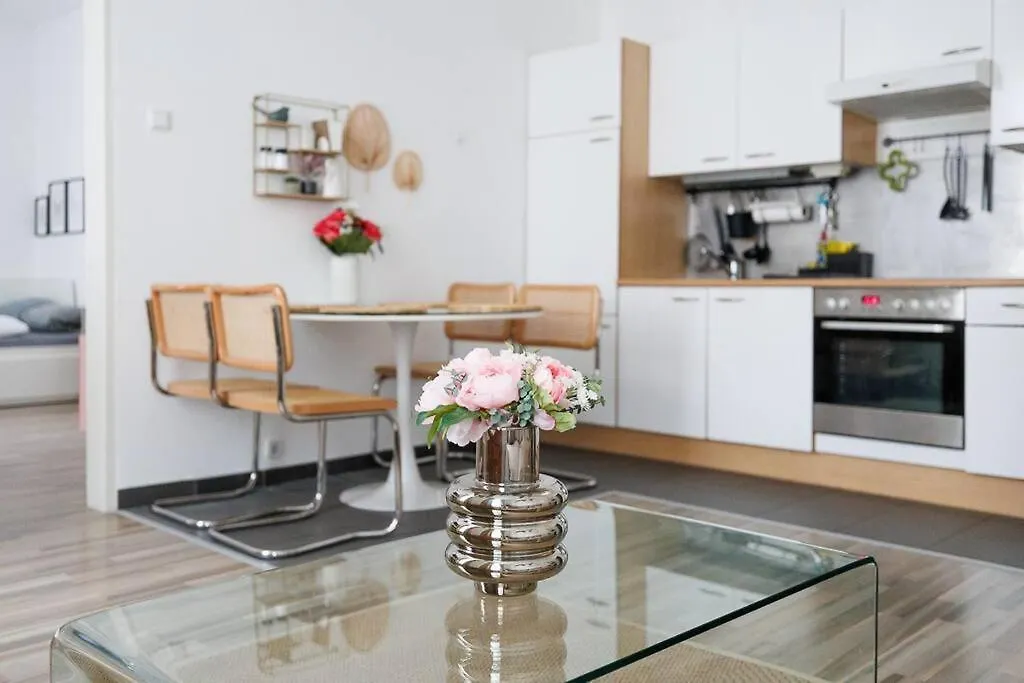 Stylish Haven-Near Brunnenmarkt Vienna 0*,  Austria