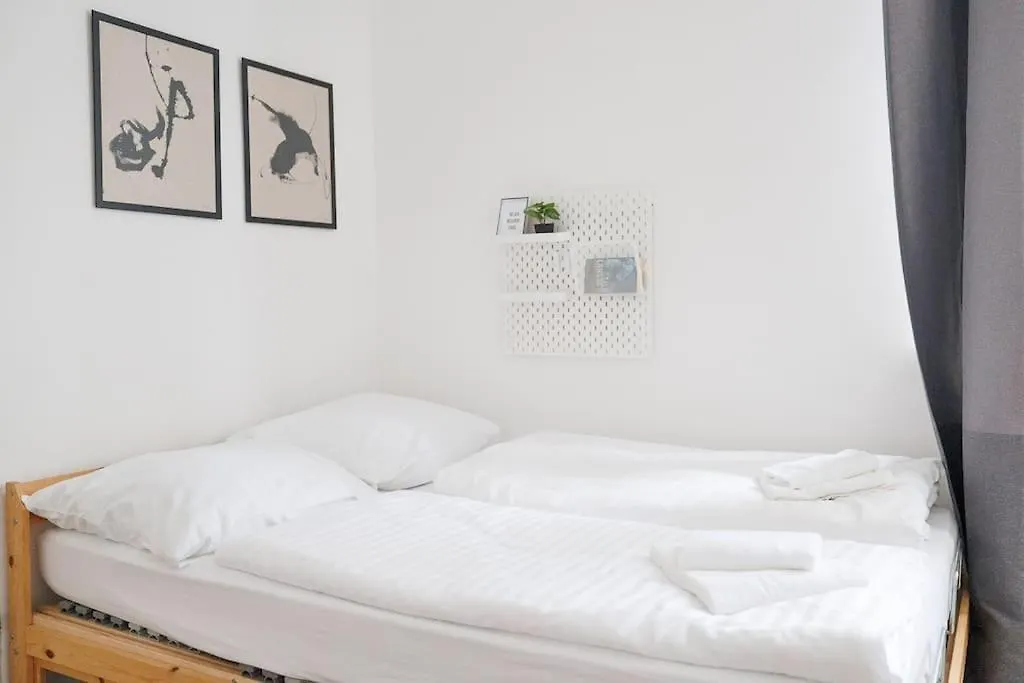 Stylish Haven-Near Brunnenmarkt contacts